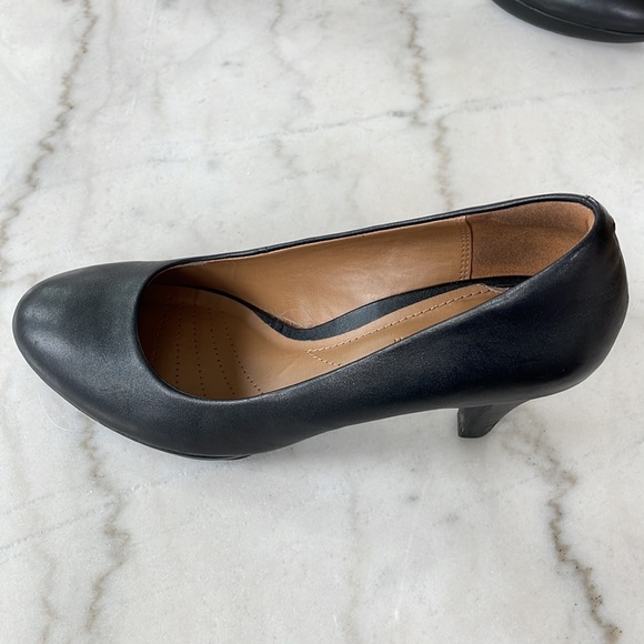 Clarks black leather platform pumps - Picture 11 of 13